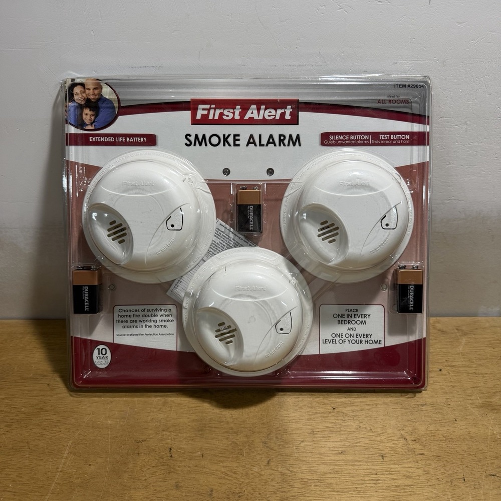 First Alert Smoke & Fire Alarm 3-Pack Battery Operated SA303CP3 NEW